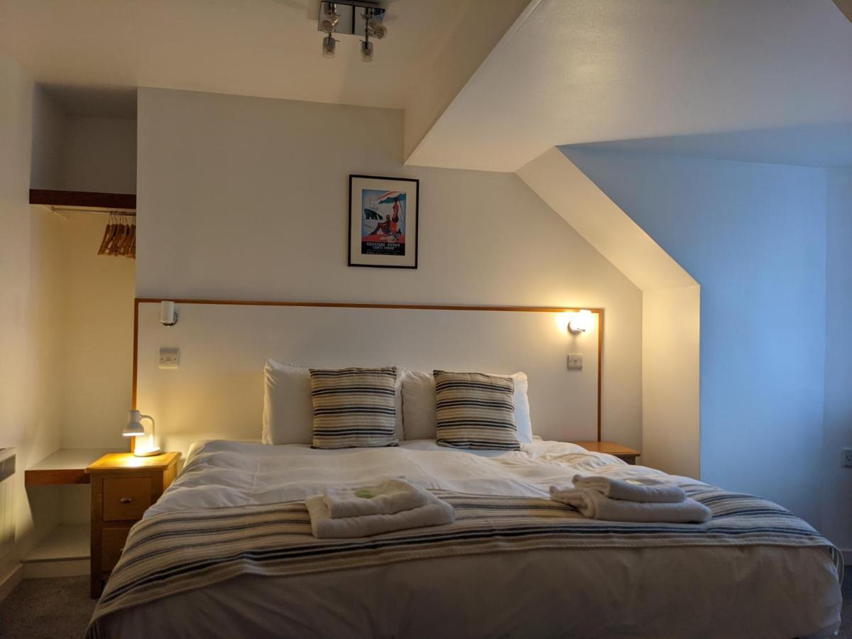 Ferry Inn 斯特罗姆内斯 外观 照片
