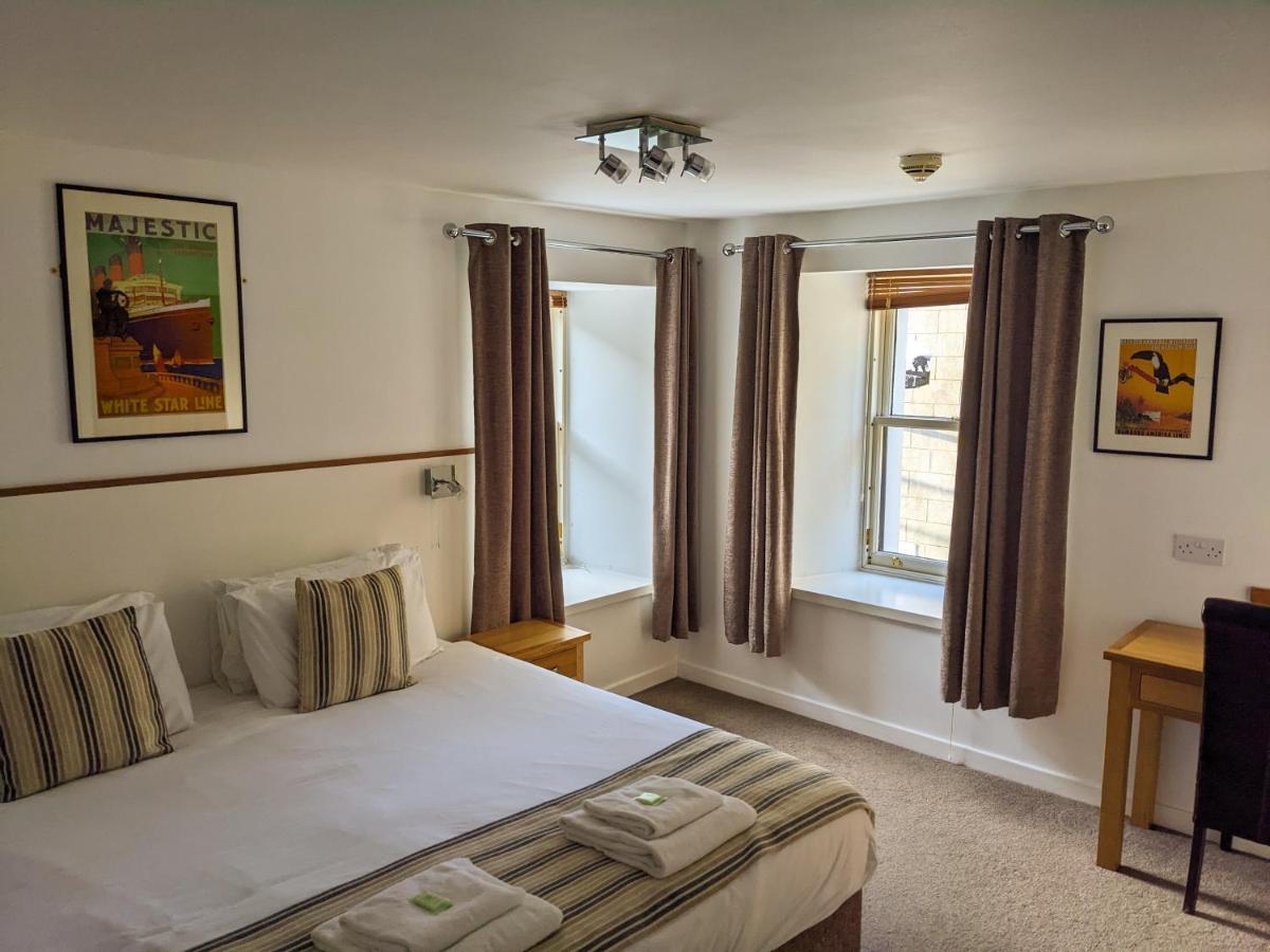 Ferry Inn 斯特罗姆内斯 外观 照片